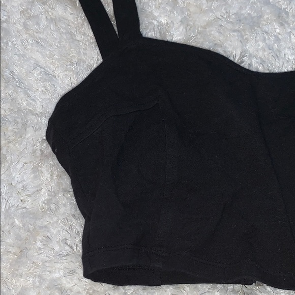 Forever 21 crop top 🖤 - Picture 3 of 3